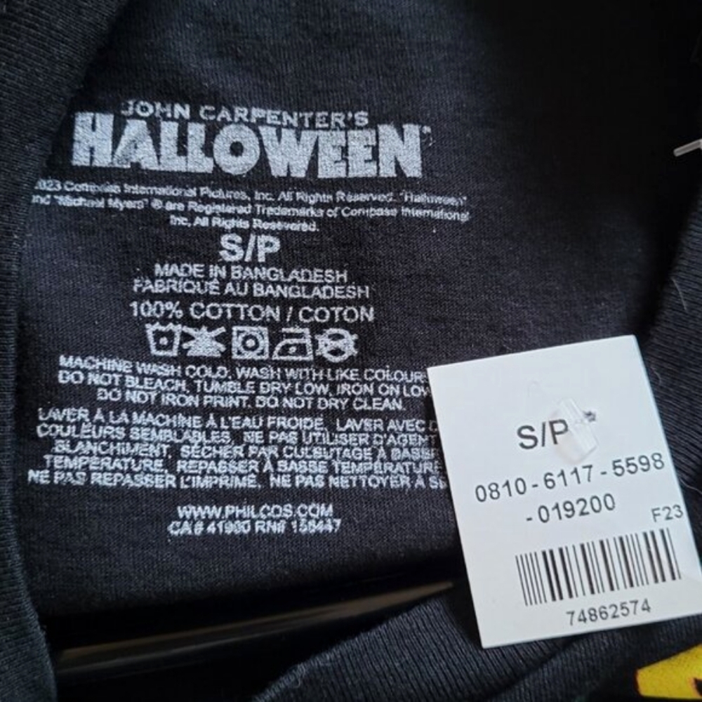 *NEW* JOHN CARPENTER'S HALLOWEEN Laurie Strode Black T-Shirt Tee Size Small - Picture 3 of 3